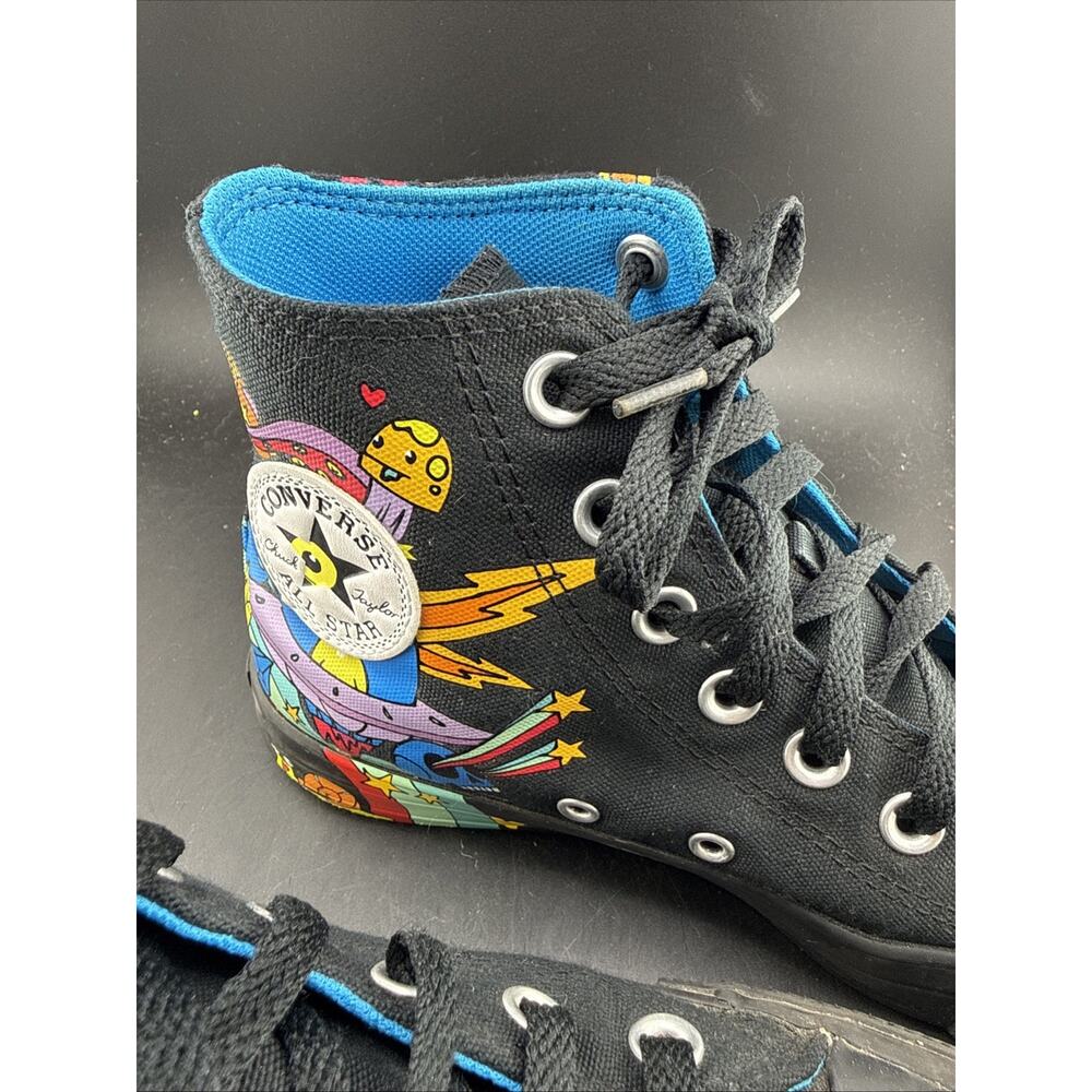 Chuck Taylor High top Graphiti Men's 4 Women's 6 - Picture 3 of 8